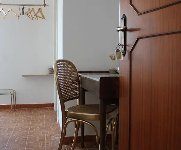 Odeon Bed & Breakfast 3*